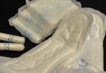 Dores menstruais afetam rotina escolar de 60% das alunas no Brasil