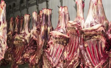 China suspende três frigoríficos brasileiros após irregularidades