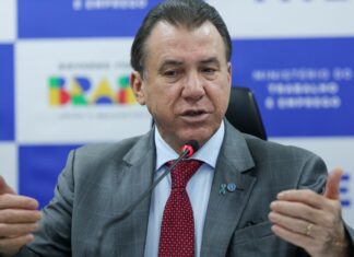 Brasil fecha 2025 com aumento de 5% no estoque de empregos