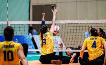 Brasil vai às quartas do Mundial de vôlei sentado nos dois naipes Brasil vai às quartas do Mundial de vôlei sentado nos dois naipes