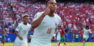 França é a primeira semifinalista da Copa após 2 a 0 sobre Marrocos França é a primeira semifinalista da Copa após 2 a 0 sobre Marrocos