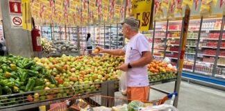 Lei Que Proíbe Conferência De Compras Após Pagamento Já Está Em Vigor Em Salvador Lei Que Proíbe Conferência De Compras Após Pagamento Já Está Em Vigor Em Salvador