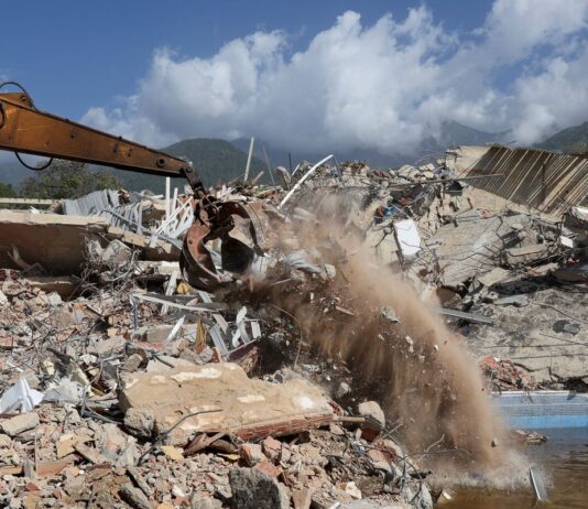 Número de mortos pelos terremotos na Venezuela sobe para 3.811 Número de mortos pelos terremotos na Venezuela sobe para 3.811