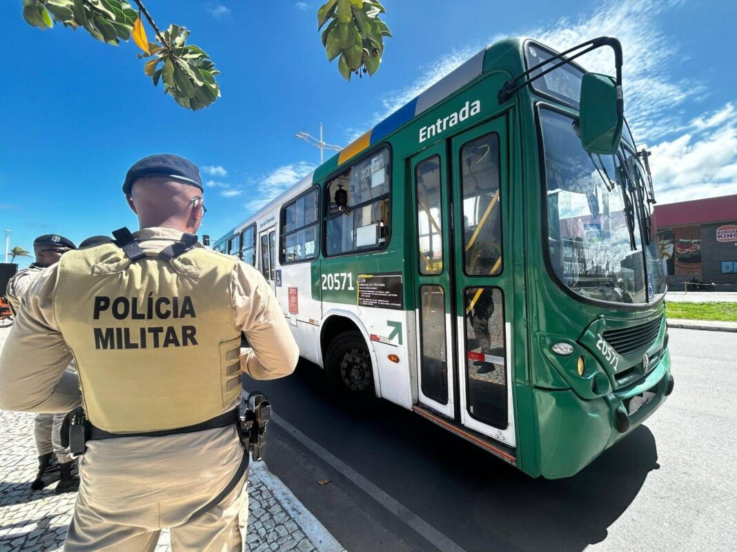 Ônibus Seguem Sem Circular No Nordeste De Amaralina Após Confronto Ônibus Seguem Sem Circular No Nordeste De Amaralina Após Confronto Que Deixou PMs Baleados