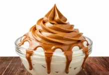 Sobremesa com apenas 2 ingredientes: leite condensado e creme de leite