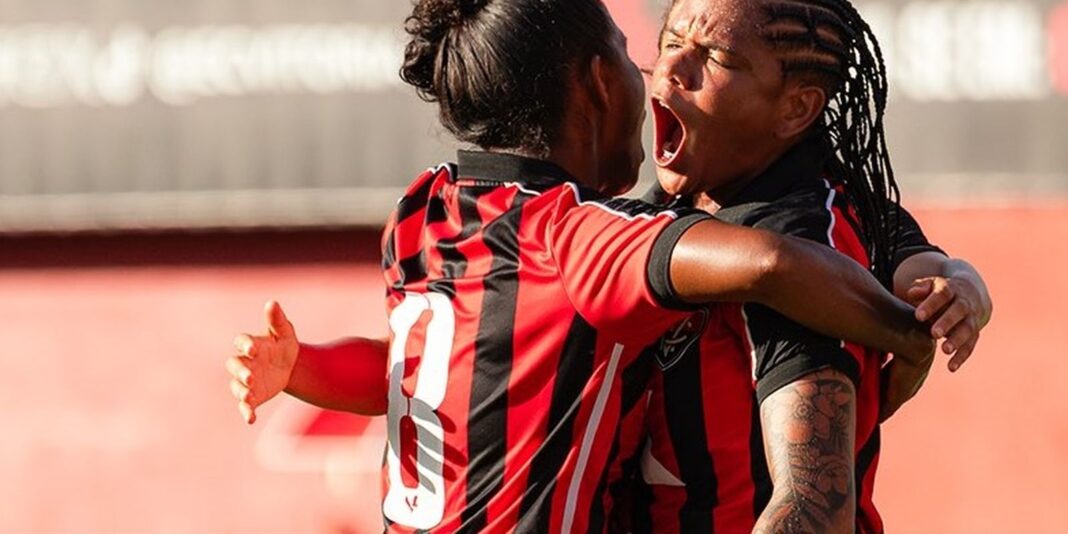 Vitória manda Botafogo para lanterna na volta do Brasileiro Feminino Vitória manda Botafogo para lanterna na volta do Brasileiro Feminino