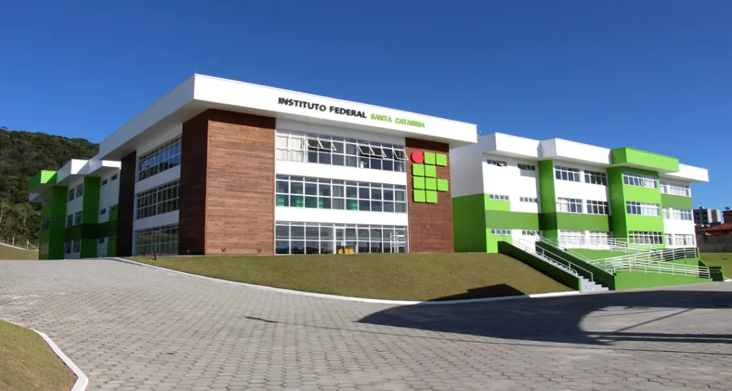 instituto-federal-lanca-concurso-com-vagas-que-pag0139598500202607210936-ScaleDownProportional.webp