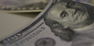 Tarifaço de 25% dos EUA sobre o Brasil começa a valer; saiba mais