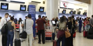 Setor de serviços cai 0,4% em maio por recuo na área de transportes