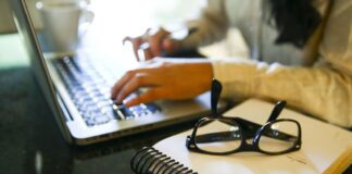Programa oferece cursos gratuitos sobre IA para professores