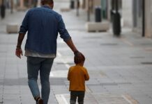 Pais debatem na internet desafios de criar filhos mais responsáveis