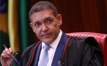 Em sessão do TSE, Nunes Marques defende urnas eletrônicas