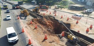 Alvo De Polêmicas, Obras Em Buraco Da BR 324 Devem Entrar Em Nova Etapa; Entenda Alvo De Polêmicas, Obras Em Buraco Da BR 324 Devem Entrar Em Nova Etapa; Entenda