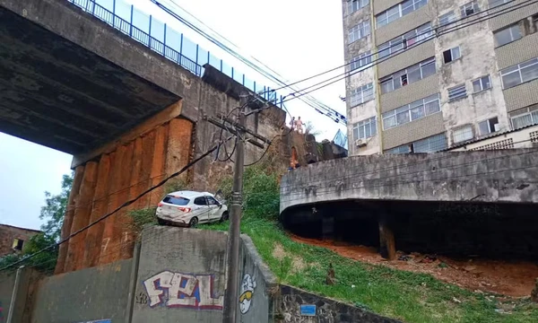 Após Carro Despencar De Viaduto, Codesal Aciona Reparos Em Estrutura Após Carro Despencar De Viaduto, Codesal Aciona Reparos Em Estrutura No Ogunjá