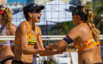 Carol e Rebecca estão na final do Circuito Mundial de vôlei de praia Carol e Rebecca estão na final do Circuito Mundial de vôlei de praia
