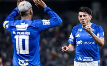 Cruzeiro vence Flamengo e Palmeiras agradece no Brasileirão Cruzeiro vence Flamengo e Palmeiras agradece no Brasileirão