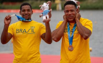 Jacky Godmann e Gabriel Nascimento são prata no Mundial de Canoagem Jacky Godmann e Gabriel Nascimento são prata no Mundial de Canoagem