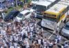 VÍDEO: Manifestantes Chegam Ao Parque De Exposições E Cobram Justiça Por Léo Lanches; Trânsito Na Região é Afetado VÍDEO: Manifestantes Chegam Ao Parque De Exposições E Cobram Justiça Por Léo Lanches; Trânsito Na Região é Afetado
