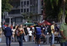 Crescimento populacional caiu para 0,37% em 2026, estima IBGE