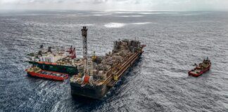 Petroleiros pedem Petrobras mais estatal e menor repasse a acionistas