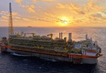 Navio-plataforma da Petrobras atinge produção máxima no pré-sal