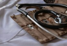 Operação da PF mira quadrilha que falsifica diplomas de medicina