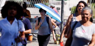 Salário mínimo deverá subir para R$ 1.741 em 2027