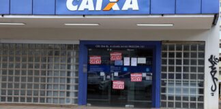 Empregados rejeitam proposta da Caixa Econômica e mantêm greve
