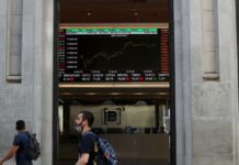 Bolsa sobe 1,3% e atinge maior nível em quase quatro meses