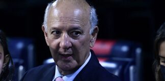 TSE barra candidatura de Arruda para o governo do DF