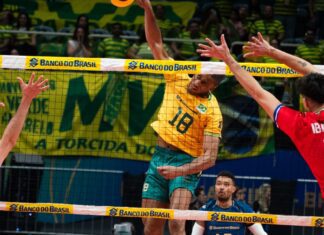 Brasil vence Chile na estreia pelo Sul-Americano de vôlei masculino Brasil vence Chile na estreia pelo Sul-Americano de vôlei masculino
