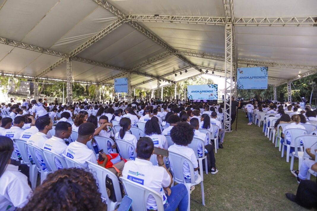 Jovens De Salvador Iniciam Formação Profissional Pelo Projeto Jovem Aprendiz Empreendedor Em Salvador