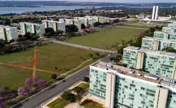 Arrecadação federal de agosto bate recorde e atinge R$ 235,5 bi
