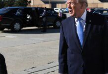 Após declaração de Flávio Bolsonaro, Trump diz que não vai se envolver