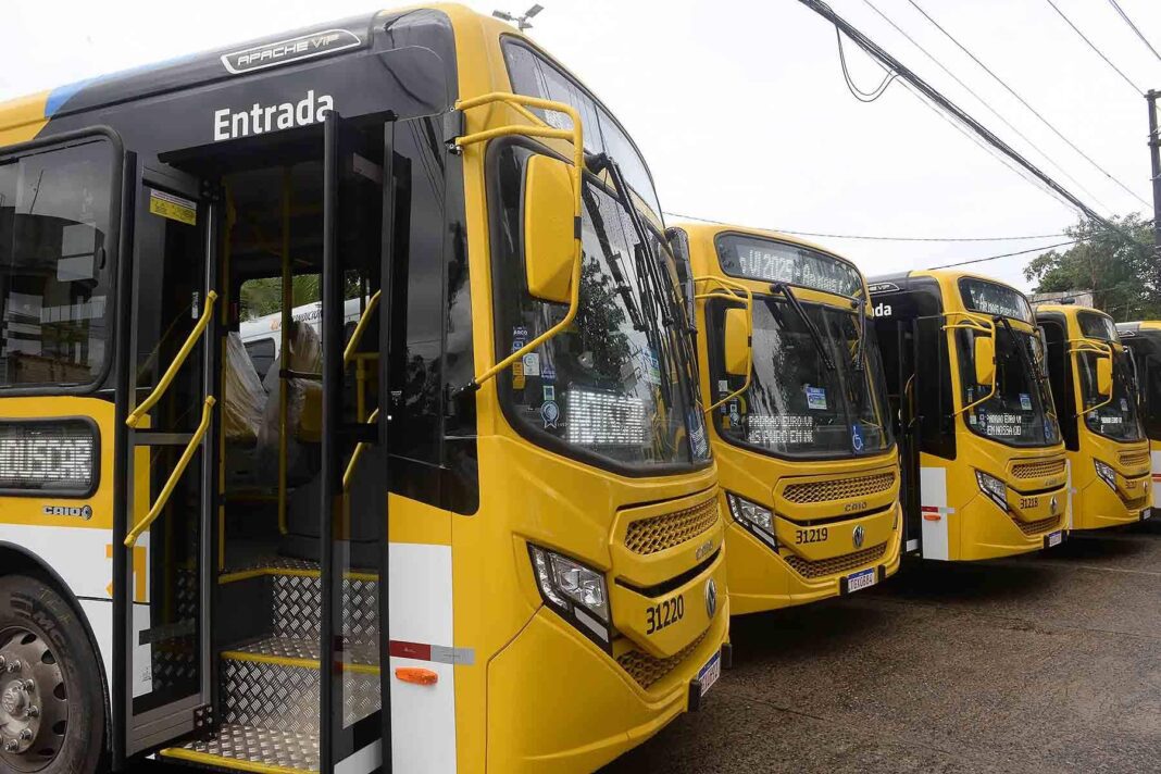 Após Quatro Dias, ônibus Voltam A Circular No Vale Das Pedrinhas