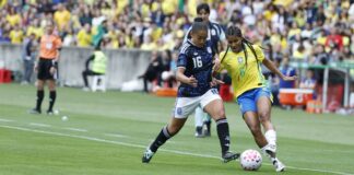 Após cortes, seleção feminina chega a Recife para encarar Argentina Após cortes, seleção feminina chega a Recife para encarar Argentina