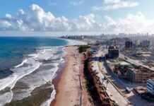 Atividades De Promoção à Saúde São Oferecidos Na Praia Da Boca Do Rio Atividades De Promoção à Saúde São Oferecidos Na Praia Da Boca Do Rio
