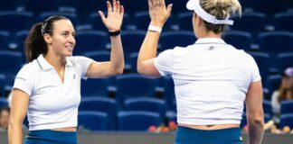 Dupla de Stefani bate campeãs olímpicas e avança à semi em Pequim Dupla de Stefani bate campeãs olímpicas e avança à semi em Pequim