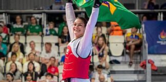 Maria Clara Pacheco é campeã da 3ª etapa do Grand Prix, em Paris Maria Clara Pacheco é campeã da 3ª etapa do Grand Prix, em Paris