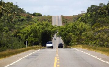 Obras Podem Alterar Trânsito Na Estrada Do Coco E Linha Verde Até Domingo (1º) Obras Podem Alterar Trânsito Na Estrada Do Coco E Linha Verde Até Domingo (1º)
