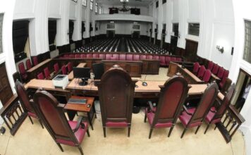 Presidente Do TJBA Ameaça Esvaziar Sessão Após Barulho; Entenda Presidente Do TJBA Ameaça Esvaziar Sessão Após Barulho; Entenda
