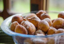 Bolinho de chuva: receita sem leite e sem farinha de trigo derrete na boca