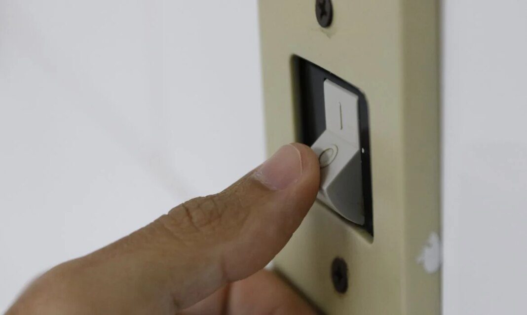energia_eletrica_interruptor_de_luz_energia070720211248.jpg