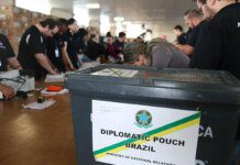 Mais de 918 mil brasileiros votam no exterior nas Eleições 2026