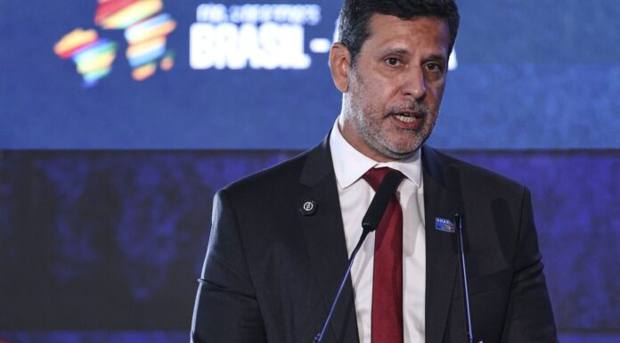 MEC irá pedir investigação de ameaças a universidades em redes sociais