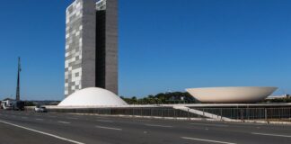 PL foi o partido que mais elegeu deputados e senadores