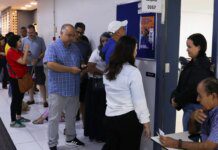 TSE discute acesso à cabine de votação e regras no segundo turno